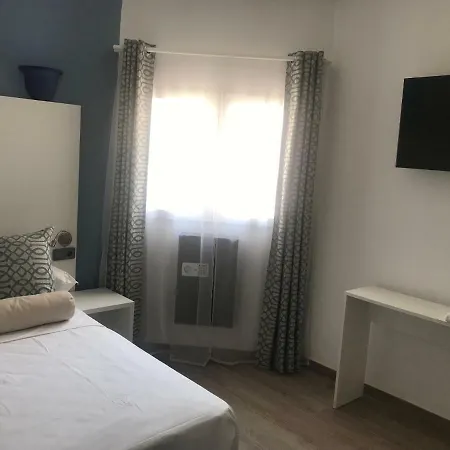 Modern Szálloda 4*